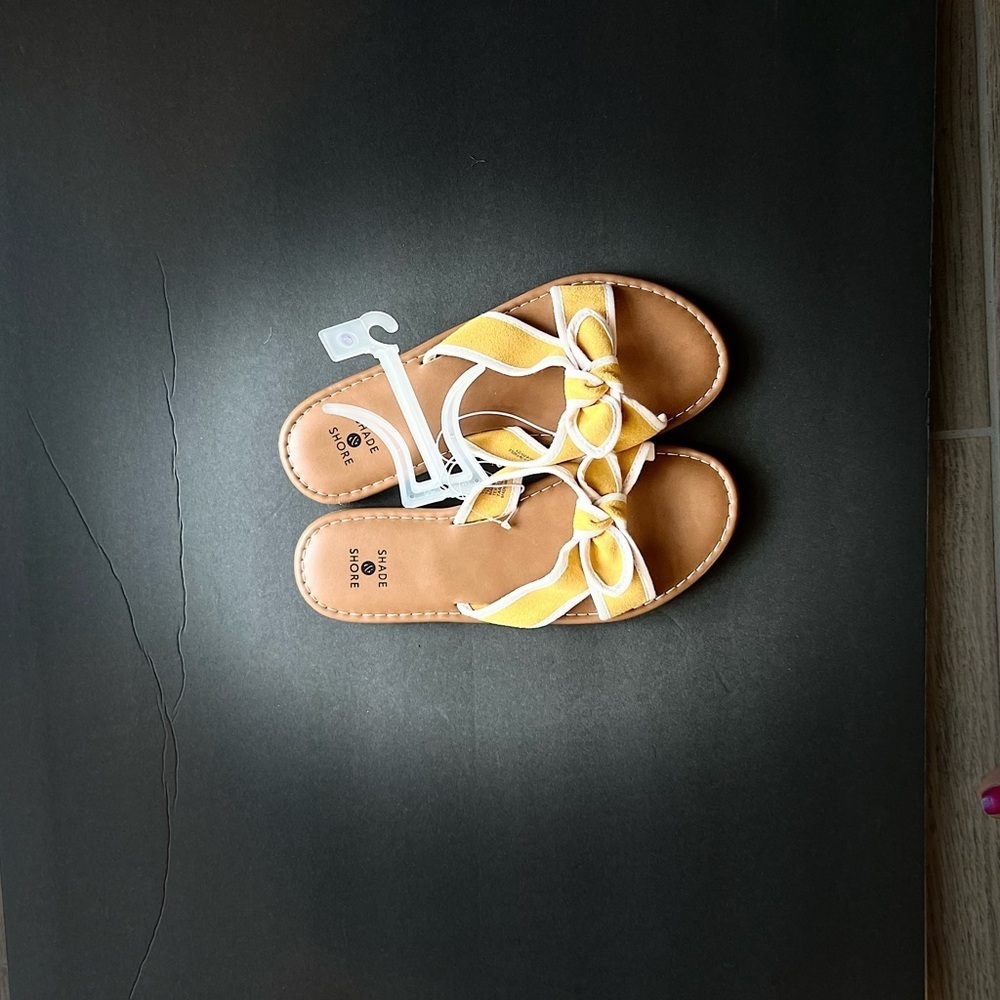 Shade Shore Yellow Bow Sandals White Trim Size 6 - Picture 11 of 11
